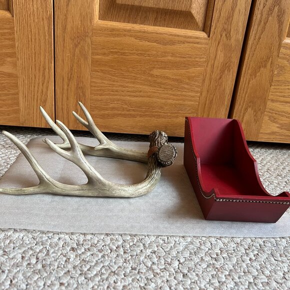 MIDWEST - 2-Piece Antler Sleigh -- Excellent Condition - Picture 8 of 9